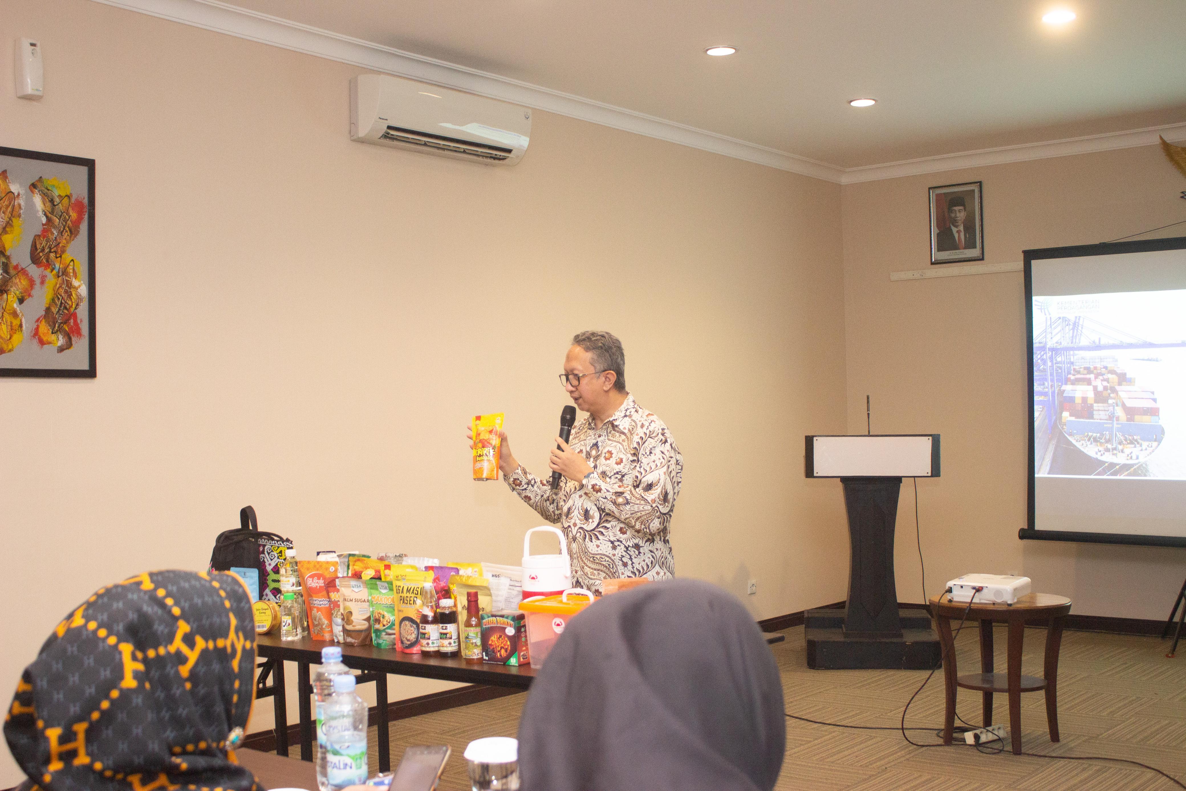 Suasana Pelatihan “Bagaimana Memulai Ekspor” oleh DPPKUKM